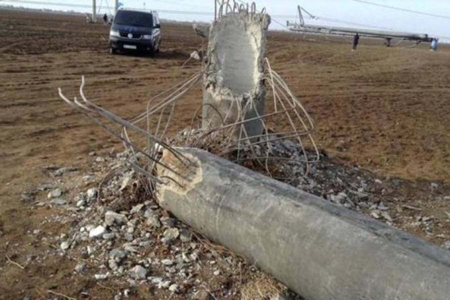 После взбучки из Берлина Яценюк срочно занялся электроснабжением Крыма