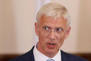 Кариньш: министр образования открыта для переговоров с профсоюзом педагогов