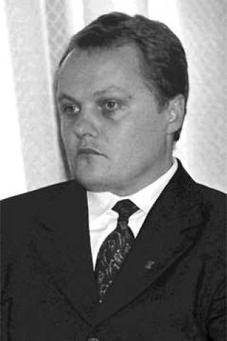 Из чиновников - в банкиры