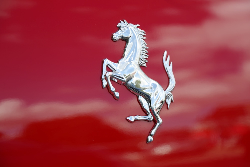 Ferrari, Bentley и Lamborghini: спрос на роскошные авто в Латвии растёт