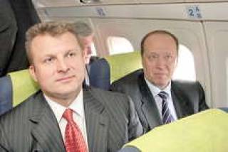 Айнар Шлесерс (слева) и Александр Вешняков — в тесноте, но не в обиде.