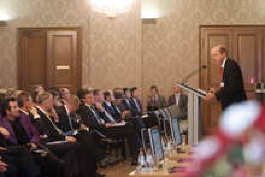 Научим мир справляться с рецессиями