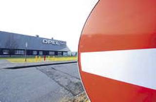 На четырех заводах Opel в Германии занято около 25,5 тыс. человек, которые могут потерять работу.
