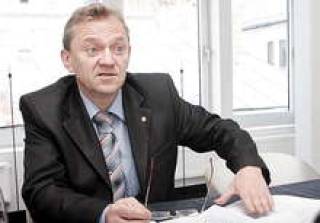 А.Мезенцев: “Никаких загородительных барьеров. Только более жесткие госстандарты”.