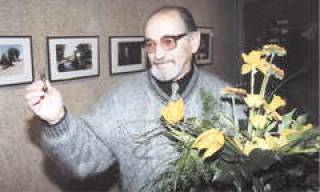  Вечер ЛНЦК удачно совпал с 75-летием знаменитого документалиста Герца ФРАНКА, приле тевшего накануне из Израиля. Юбиляра осчастливили &quot;Маленьким Кристапом&quot;.