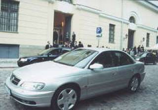 Сын министра сообщения заправит машины депутатов