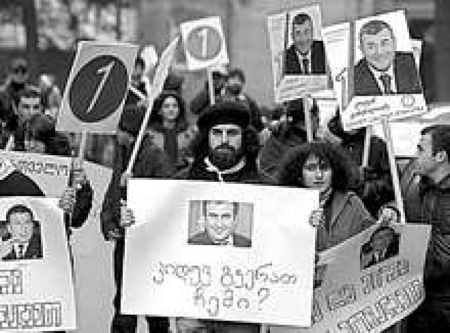 Грузинская оппозиция не согласна с итогами выборов президента.