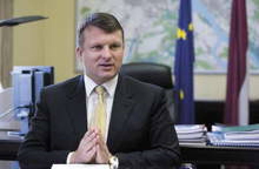 А.Шлесерс: &ldquo;Российские и латвийские радикалы потеряли возможность зарабатывать себе очки с помощью старых аргументов&rdquo;.