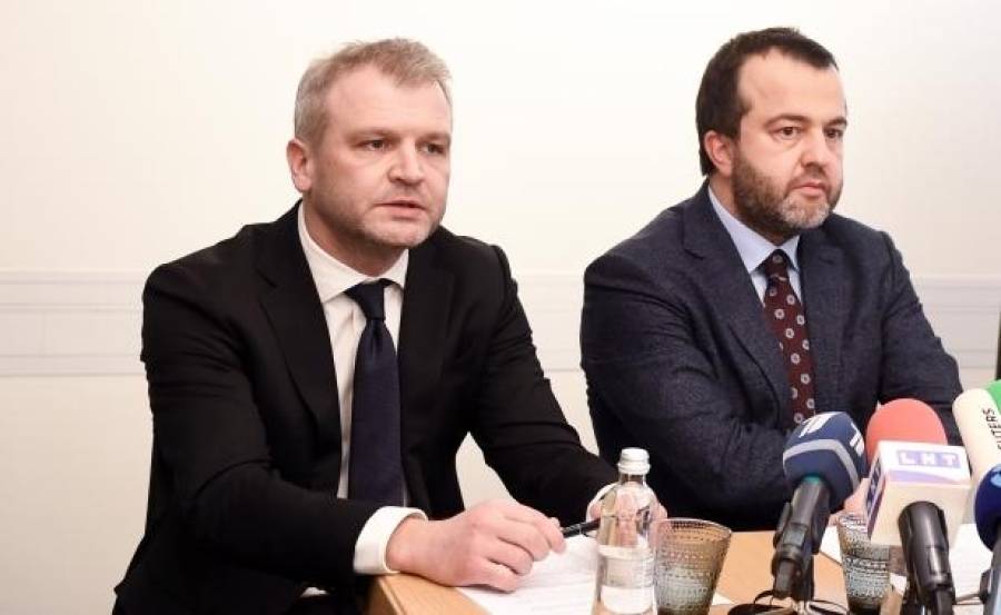 Латвии приказано штрафовать банки