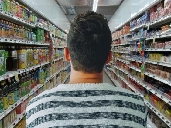 Торговцы отрицают более высокую среднюю наценку на продукты питания из Латвии