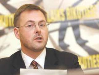 Главный борец с коррупцией Алексей Лоскутов узнал о событиях от журналистов.