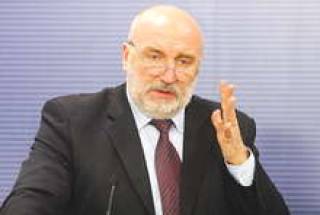 Премьер-министр Ивар Годманис признался в том, что с антиинфляционным планом правительство переборщило