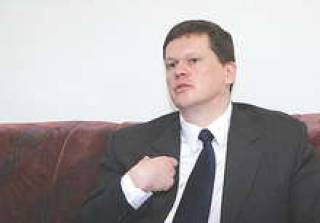 По заявлению министра экономики Каспара Герхардса, сценарий газовой станции предпочтительнее: ее можно построить быстрее.