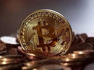 Биткоин подорожал до 9800 долларов