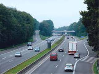 В строительстве автобанов большинство европейцев равняются на Германию.