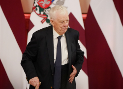 Организаторы не видят причин отказываться от Праздника песни с музыкой Паулса