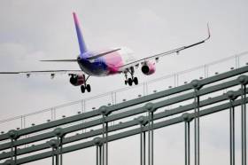 &quot;Wizz Air&quot; закроет базу в аэропорту &quot;Рига&quot;