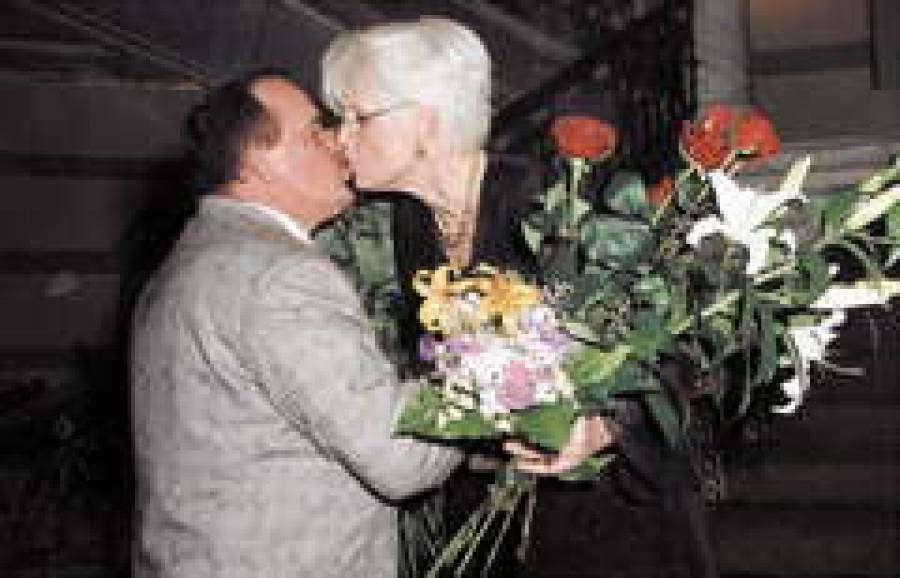  Р.ГЕРКЕНС (слева) и Д.СКУЛМЕ. Бизнесмен нежен не только на словах.