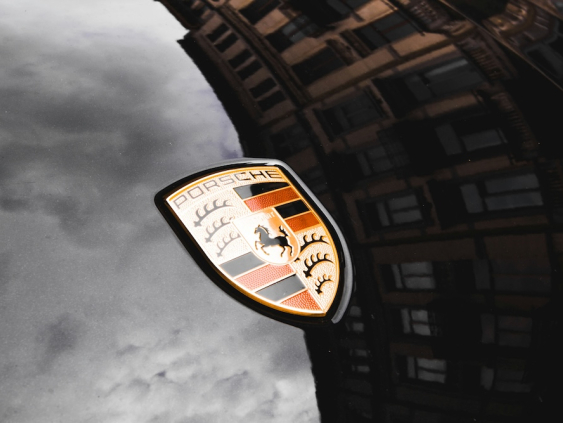 Apple и Oracle растут, Porsche обрушилась — обзор рынков