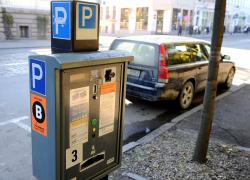 Рижская дума продолжает ликвидировать бесплатные автопарковки