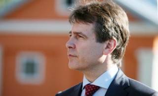 В камеру из дворца: за что спецслужбы задержали Угиса Магониса - заигрался или засиделся?