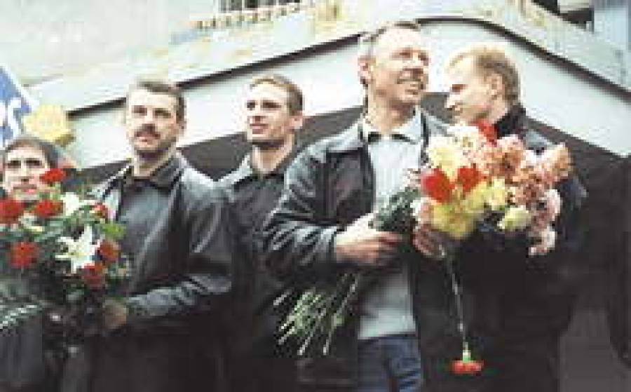  Так бы встретить сборную Латвии после Олимпиады.