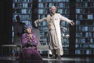 Моцарт (Артур Дицис, слева) и Сальери (Артур Скрастиньш).