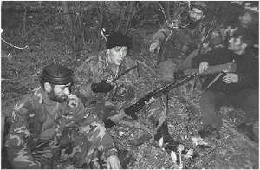 Боевики спасаются бегством