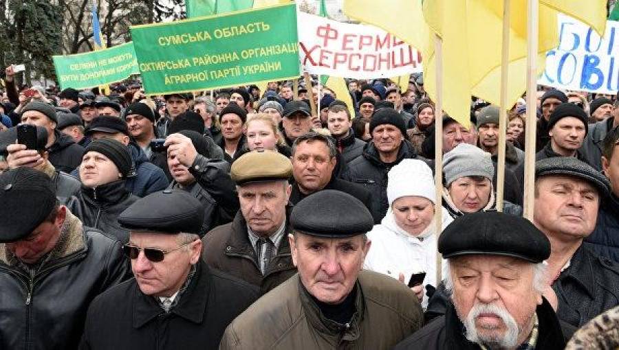 Фермеры требуют отставки премьера Украины