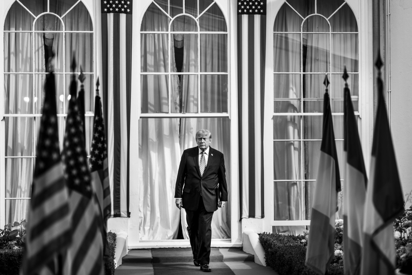 Трамп подписал законопроект о масштабных санкциях США против России