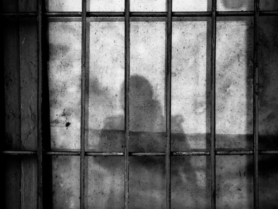 В Латвии работающие у коммерсантов заключенные в среднем получали 282 евро «на руки»