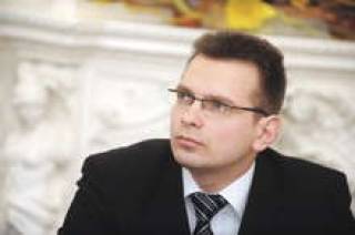 Директор департамента электронных закупок Госагентства регионального развития Олег Филипович.