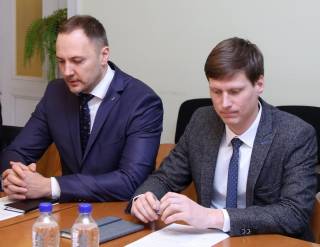 Немиро и Гиргенс получили допуск к гостайне