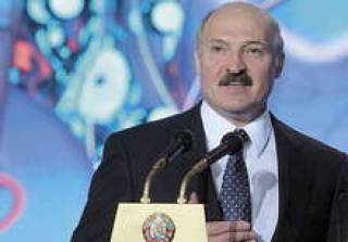 А.Лукашенко: Я от “матушки России” ушел, а от “батьки Запада” и подавно уйду.