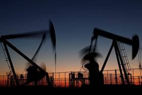 Нефти предрекли падение из-за китайского вируса