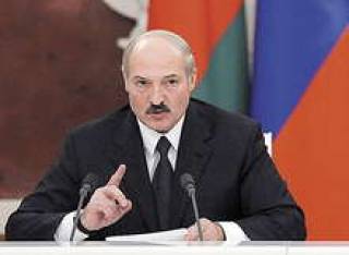 А.Лукашенко: “Стреляйте, мы просто выйдем из этого образования!”.