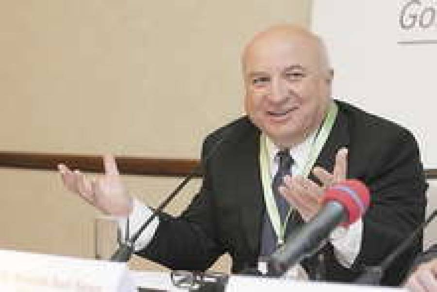 Главе турецкой TAV Airports Holding Мустафе Сани Сенеру остается только разводить руками.
