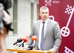 Янис Ланге.