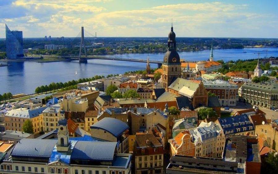 В Латвии живется намного лучше, чем в России и на Украине. Но хуже чем в Литве