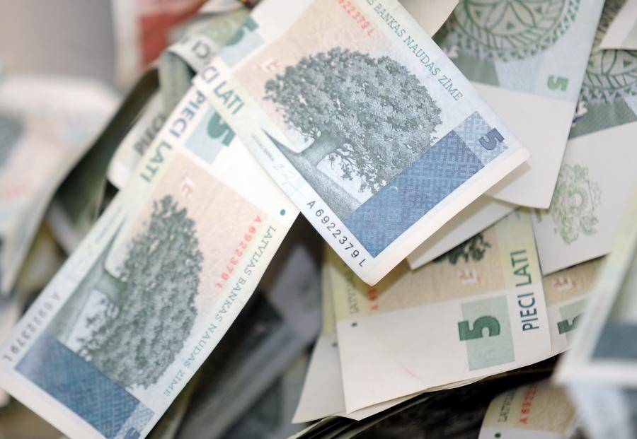 В Банке Латвии в прошлом году обменяли латов на 2,3 млн евро