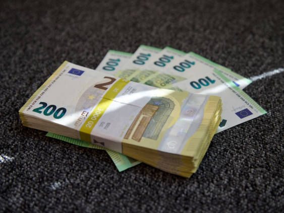 В конце февраля в бюджете был профицит 425,4 млн евро