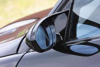 Наибольшей популярностью у воришек пользуются зеркала от автомобиля BMW.