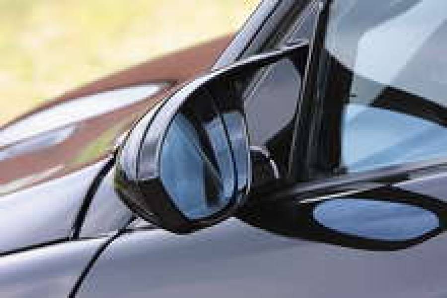 Наибольшей популярностью у воришек пользуются зеркала от автомобиля BMW.