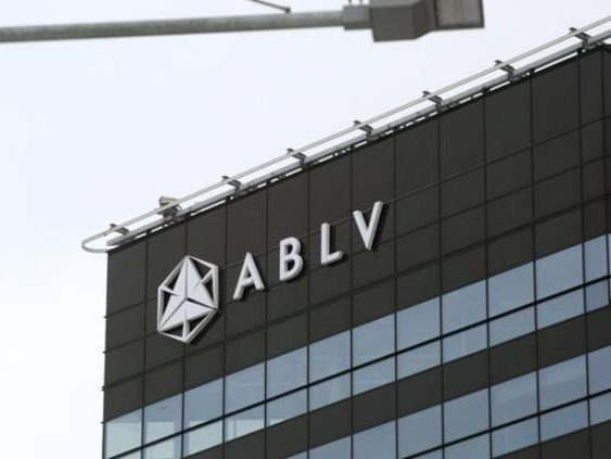Минфин США объявил о снятии санкций с латвийского банка ABLV