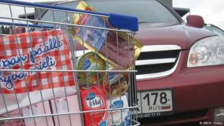 Россияне скупают еду в соседней Финляндии 