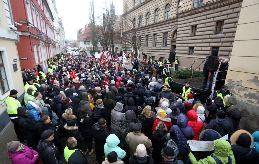 В акции протеста медиков участвовали 500 человек