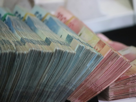 Общий портфель госзаймов в конце прошлого года составил 2,423 млрд евро