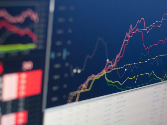 Геополитика снова качнула рынки: акции падают, нефть дорожает