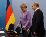 В Киеве заявили, что Меркель участвует в пропагандистско-имперском шоу Путина