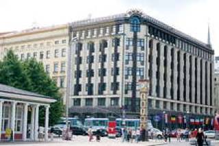 Дума выживает Hotel de Rome